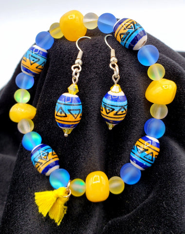 HAND PAINTED PERUVIAN BEADS STRETCH BRACELET &  DANGLE  EARRINGS SET